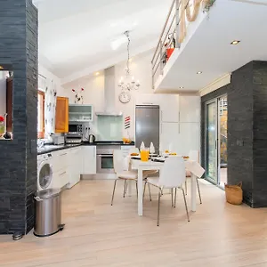https://white-grey-house.hotelaalgarve.com