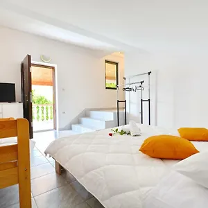 apartmani-maca-sikovo.hotelinzadar.com/